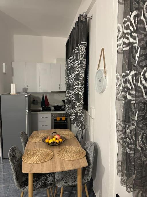 Apartment Near The Centre Of טיראנה מראה חיצוני תמונה