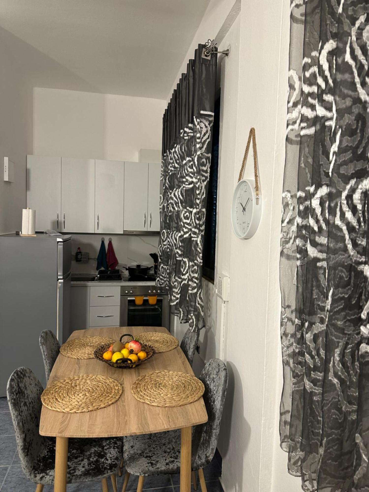 Apartment Near The Centre Of טיראנה מראה חיצוני תמונה